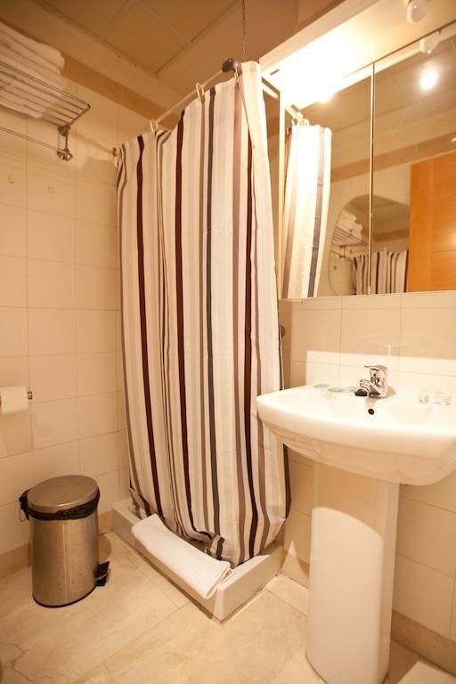 Suites You Mercury Madrid Szoba fotó